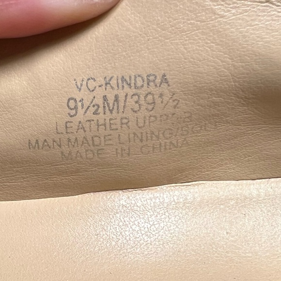 Vince Camuto Studded Kindra Leather Sneaker Size 9.5 - Picture 5 of 5